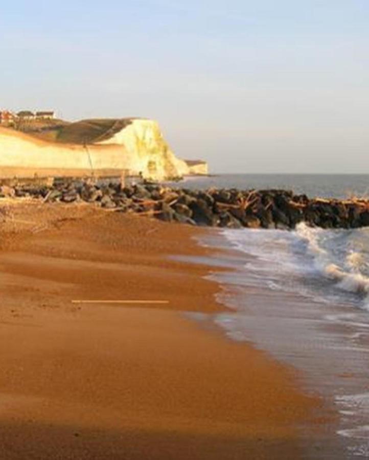 Beach, Hills, Food, Scenic Walks-The Kelp House. Peacehaven Экстерьер фото
